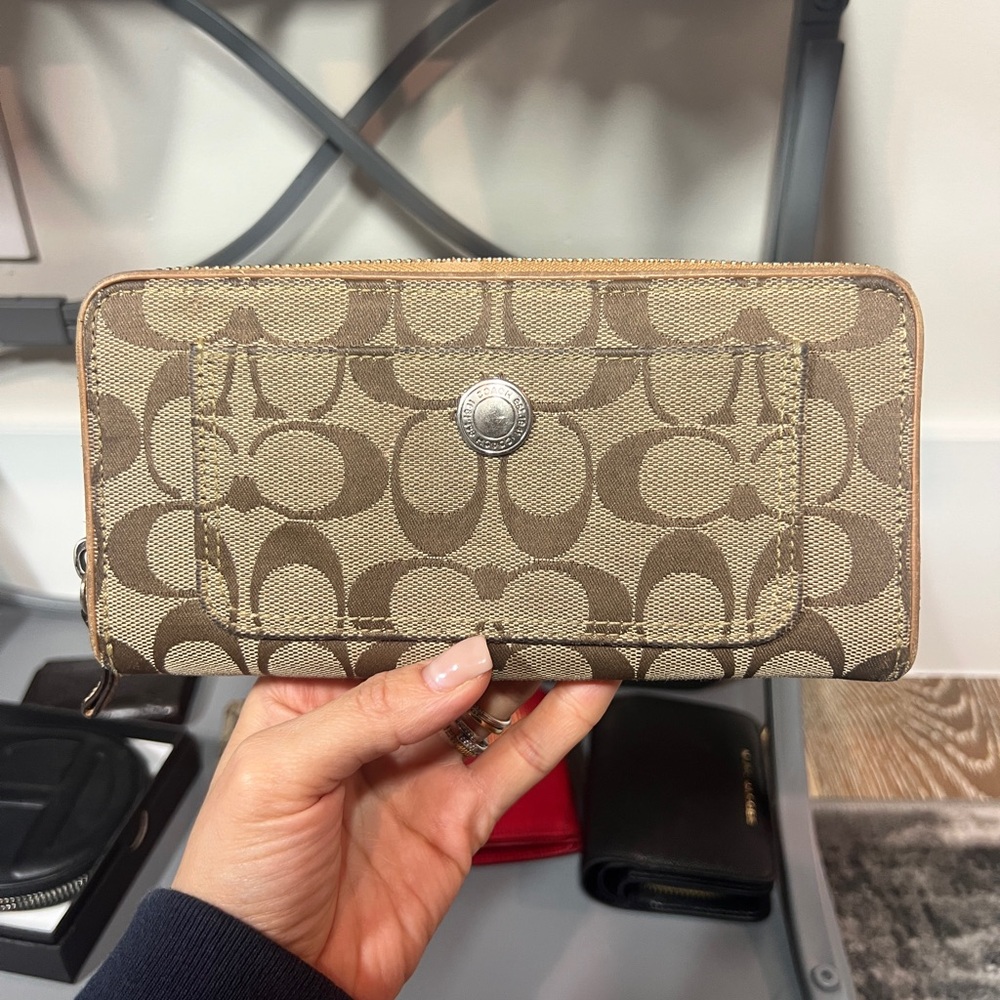 Coach Signature Canvas Wallet